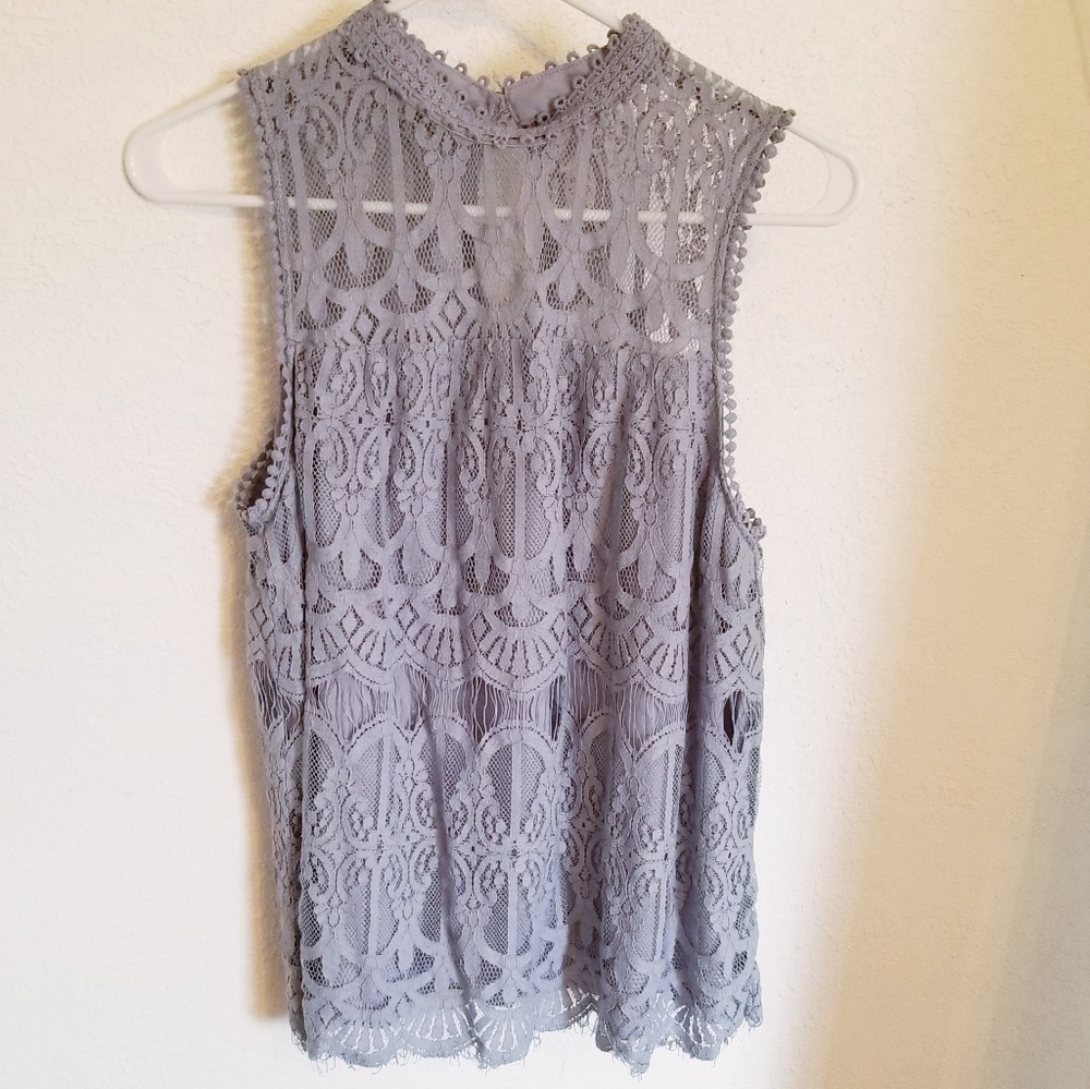 Light blue lace top - Picture 2 of 4